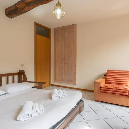 La Corte Antica Di * Laglio