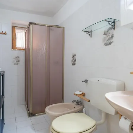 La Corte Antica Di Laglio