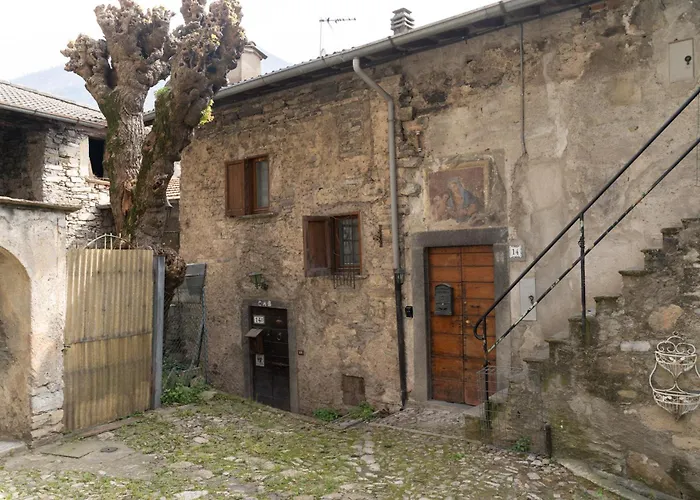 La Corte Antica Di * Laglio